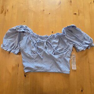 NWT Iris Basic Light Blue peasant crop top Size Large L short sleeve